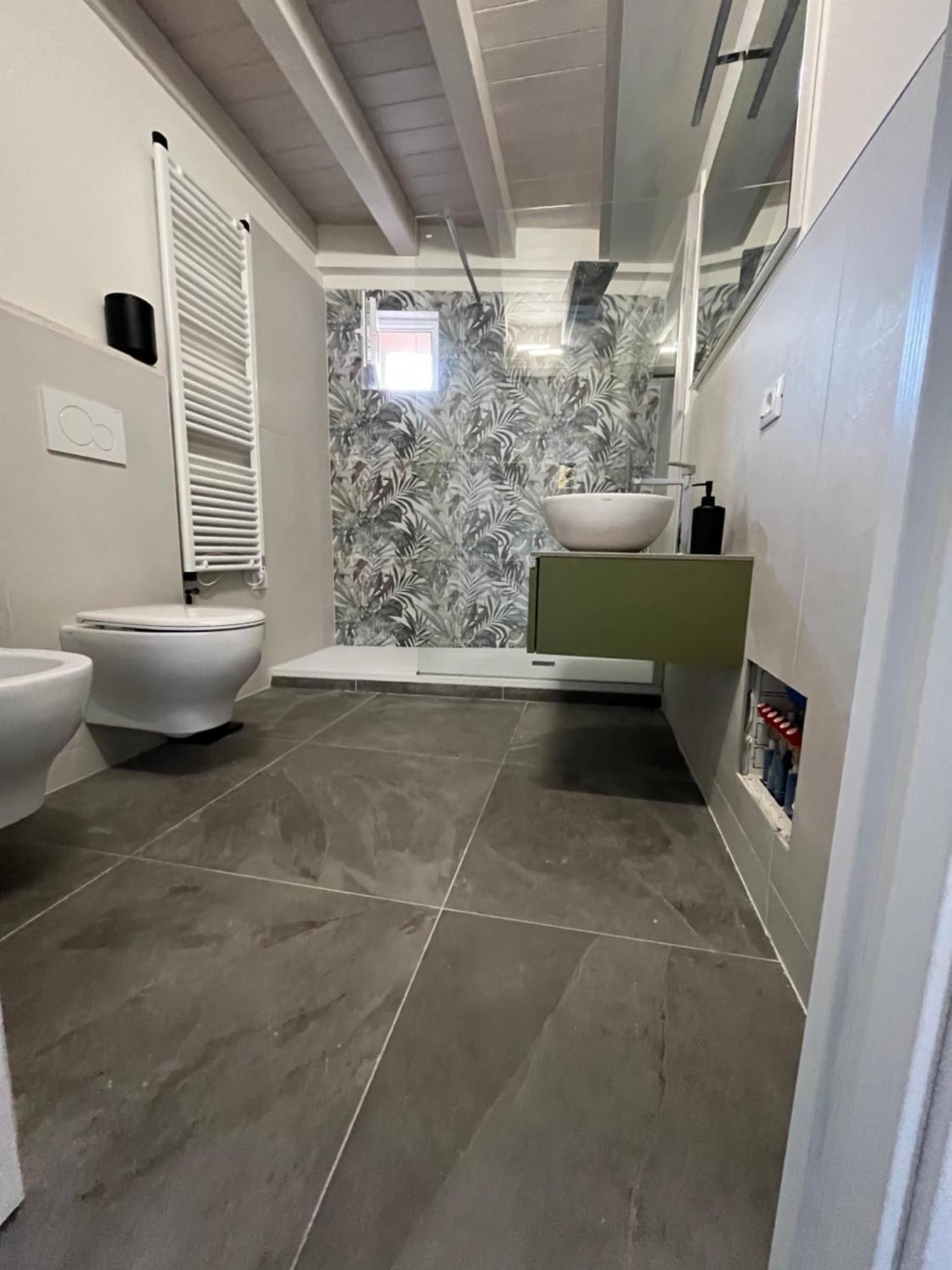 La Casa Incartata Apartment Toscolano Maderno Bagian luar foto