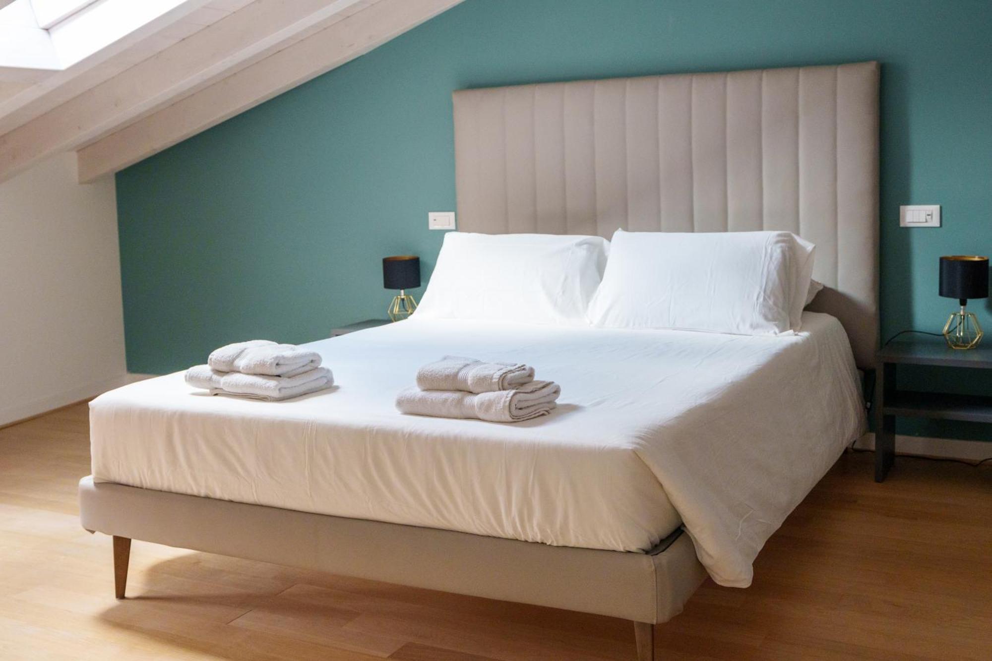 La Casa Incartata Apartment Toscolano Maderno Bagian luar foto
